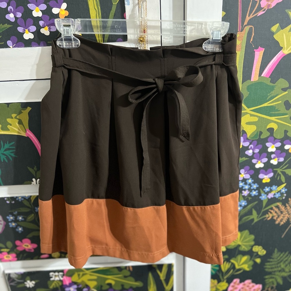 ALTAR’D STATE Brown Pleated Belted Skirt sz L